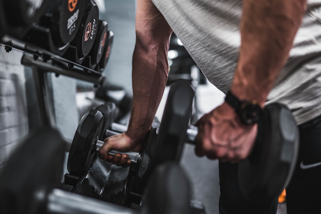 Online fitness programma: zo kies en start je ermee thuis